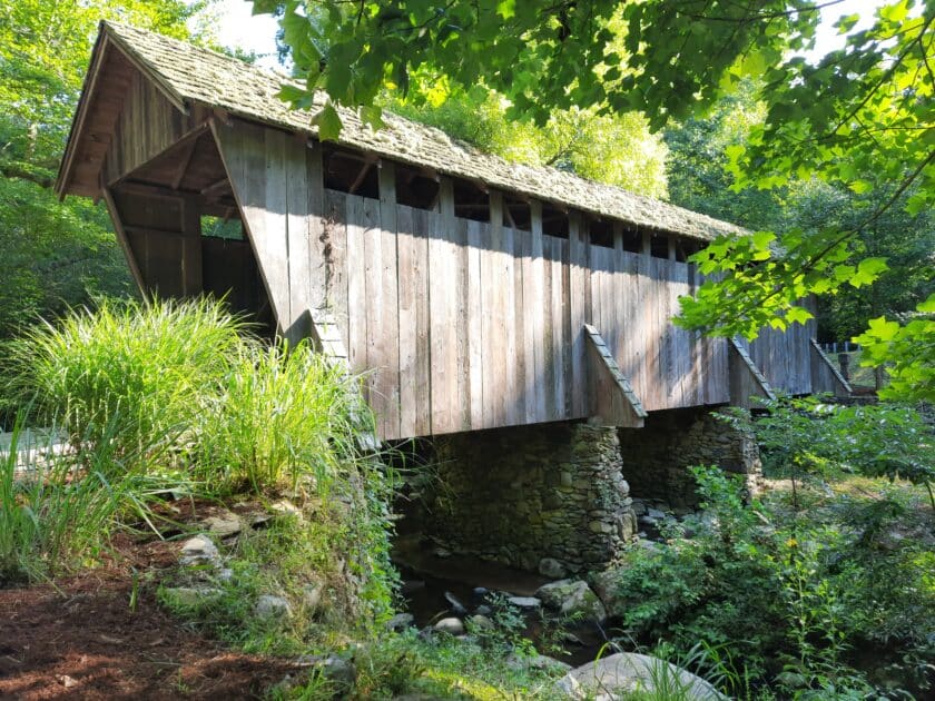 Sideview photo of the Pisgah Covered Bridge.